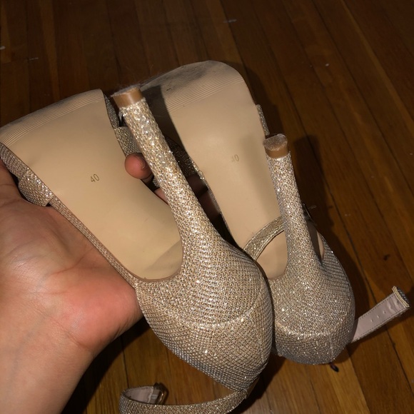 Le chateau high heels - Picture 7 of 7